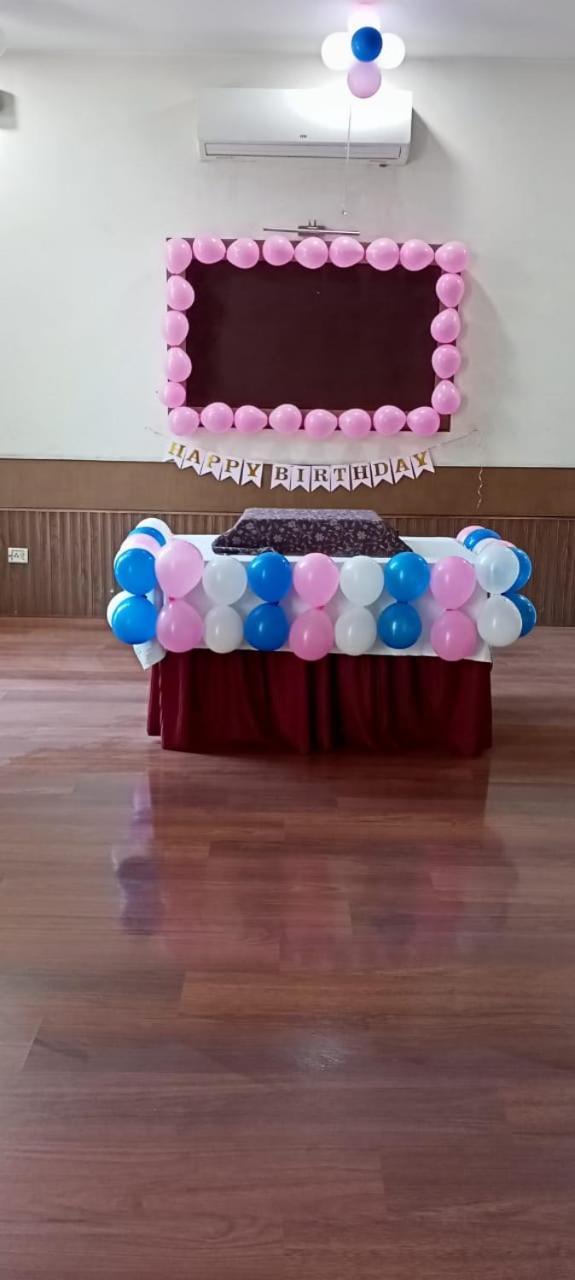 מלון Baddi Mg Regency מראה חיצוני תמונה