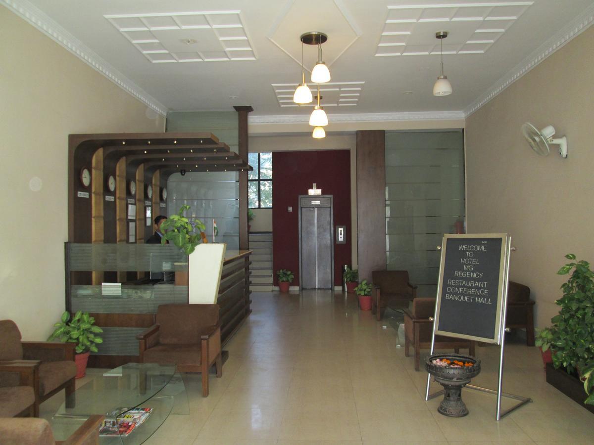 מלון Baddi Mg Regency מראה חיצוני תמונה