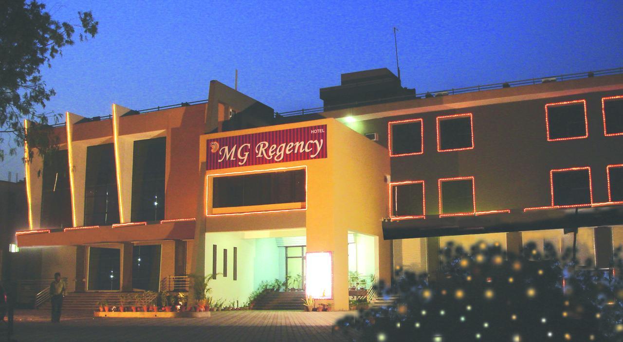 מלון Baddi Mg Regency מראה חיצוני תמונה